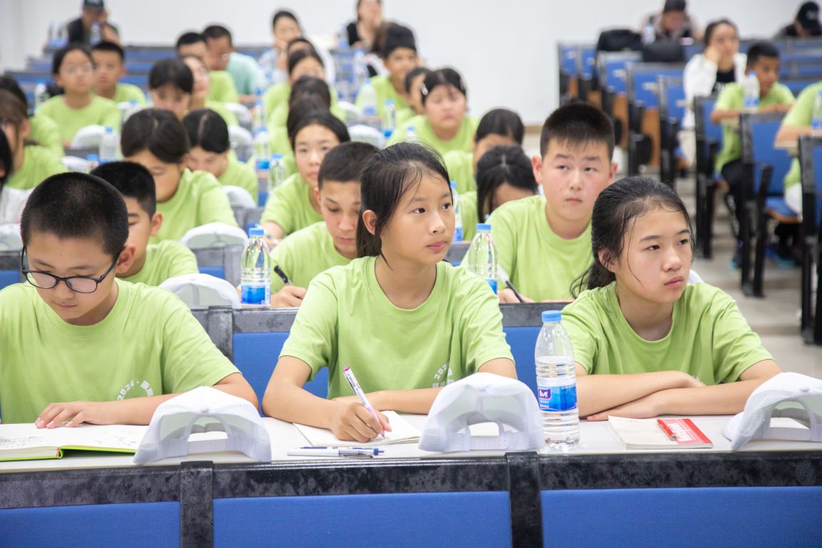 1722074428871892.jpg 高校教授授課 1.jpg